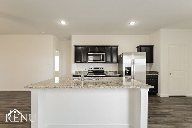 Building Photo - 6210 Old Bridge Way