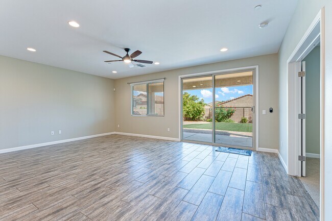Building Photo - 14241 E Hub Dr
