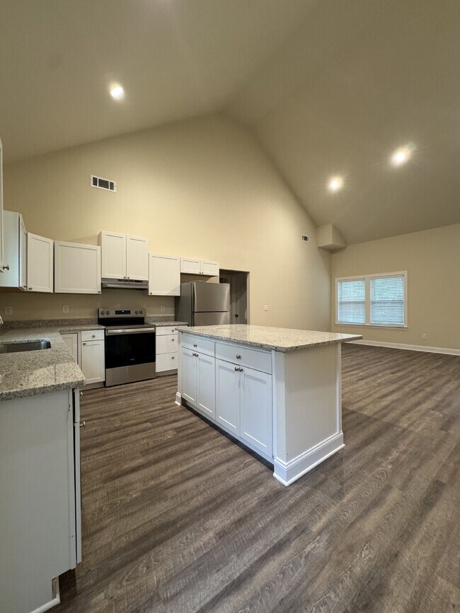 Foto del edificio - Brand New Rental in North Hall!