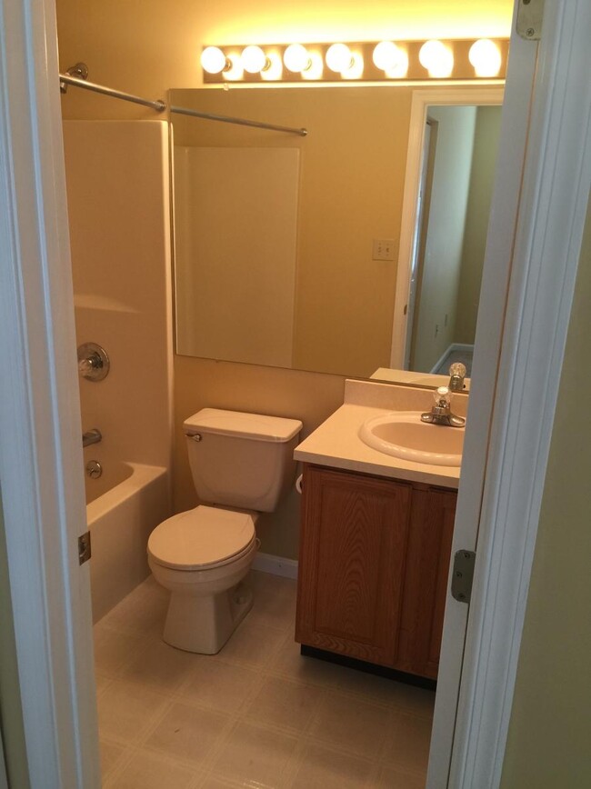 Foto del edificio - 1470 Timber Brook Dr