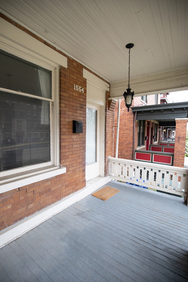 Building Photo - 1554 Bryden Rd