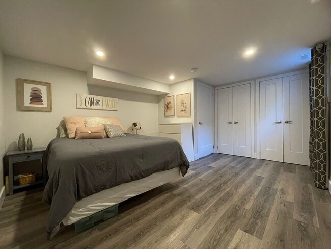 Photo du bâtiment - 331 W 5th St