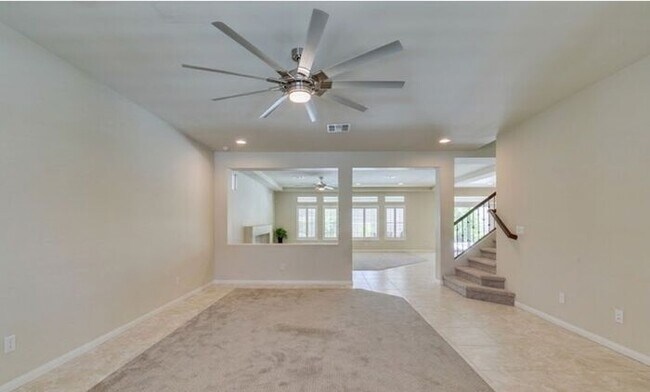 Building Photo - Bright & Spacious 5-Bedroom Home with 3-Car Garage in 89141