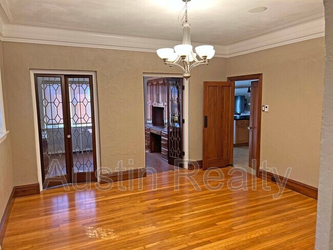 Building Photo - 8036 Watkins Dr