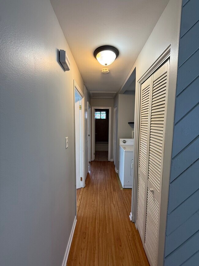 Building Photo - 803 Dorman Dr