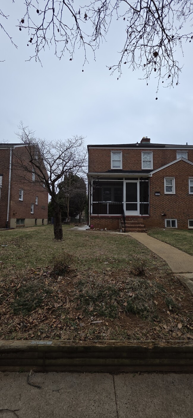 Foto del edificio - 3909 Rosecrest Ave