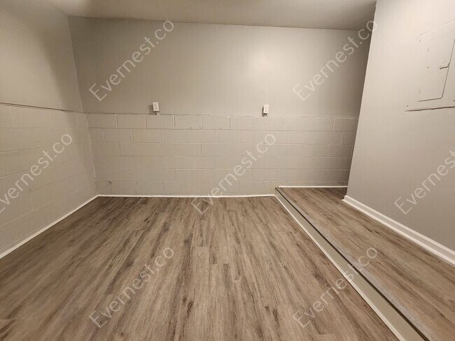 Building Photo - 2298 Wilkins Ct
