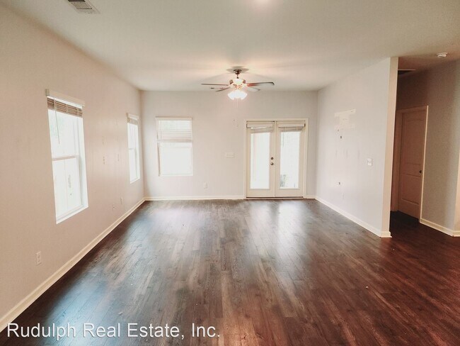 Foto del edificio - 5 br, 3 bath House - 216 Chelsea Park Rd.