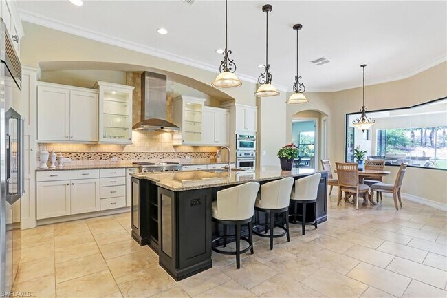 Building Photo - 6851 Lakewood Isle Dr