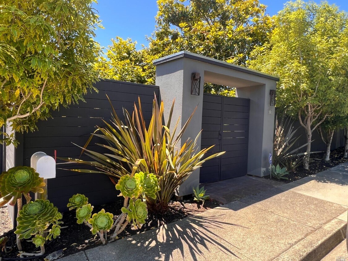 410 Hilary Dr, Tiburon, CA 94920 House for Rent in Tiburon, CA