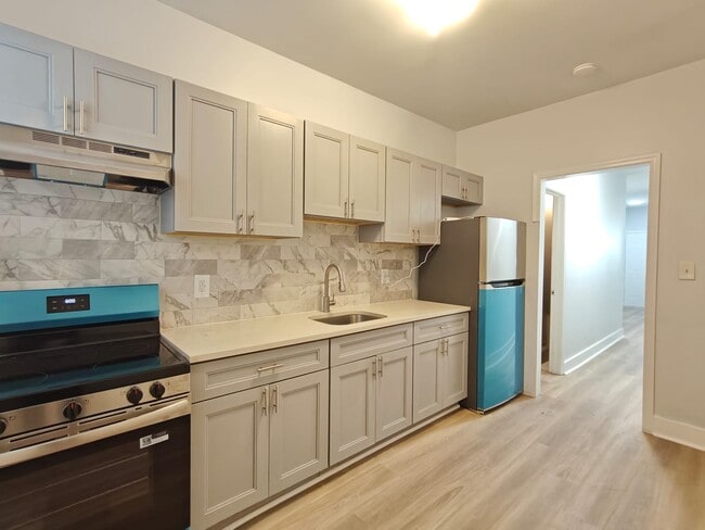 Photo - 2007 W Indiana Ave Townhome