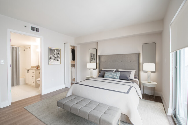 Building Photo - Legacy at Brickell