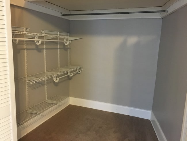 Walk-in closet - 3945 Lindley Ave