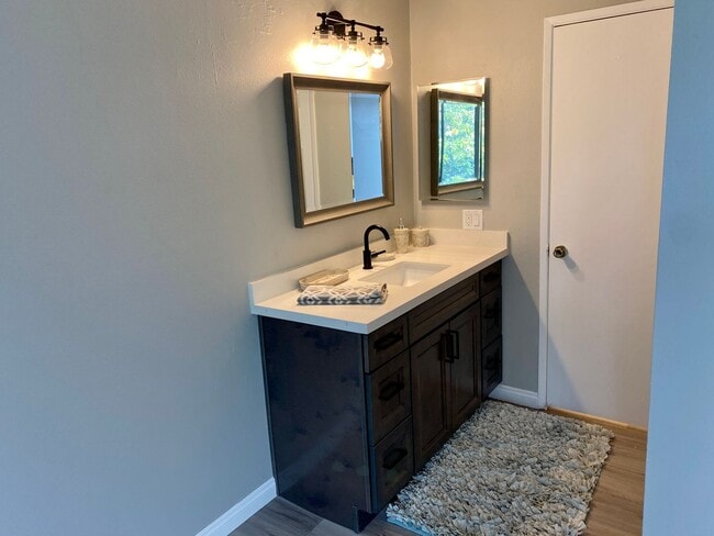 Foto del edificio - Hyde Park Villas Condo with Mountain Views