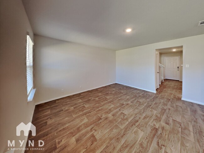 Building Photo - 918 Andean Emerald