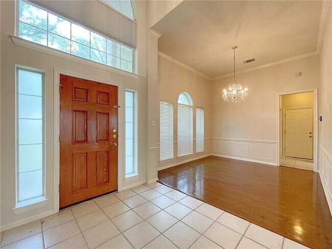 Building Photo - 9405 Ashton Ridge