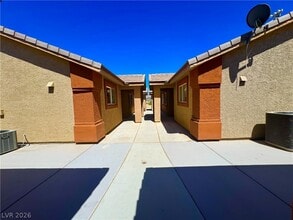 Building Photo - 1071 S Potro Ave