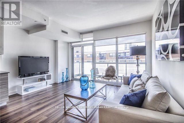 Photo du bâtiment - 210 Simcoe St