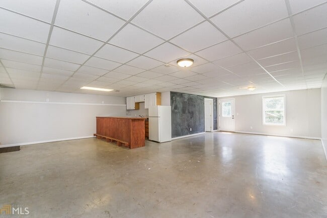 Building Photo - 2300-2300B GA-52