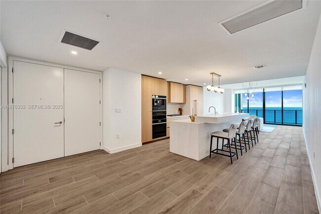 Foto del edificio - 900 N Ocean Blvd