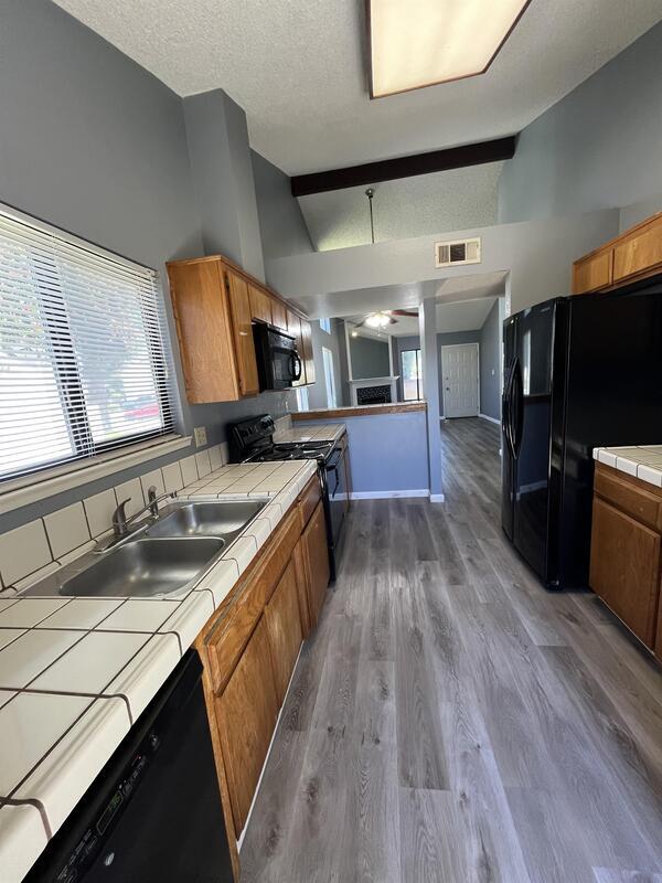 Foto del edificio - 7800 Westfield Rd