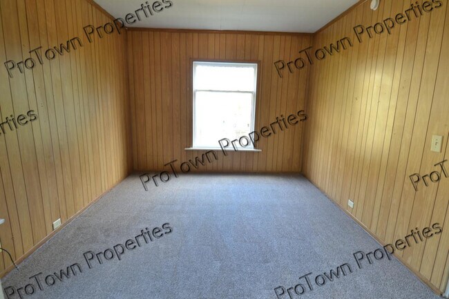 Foto del edificio - 213 N Hickory St