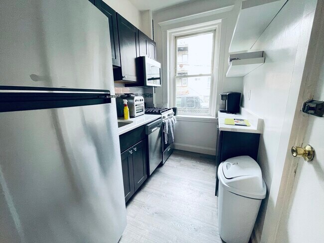 Foto del edificio - 4 Carol Ave