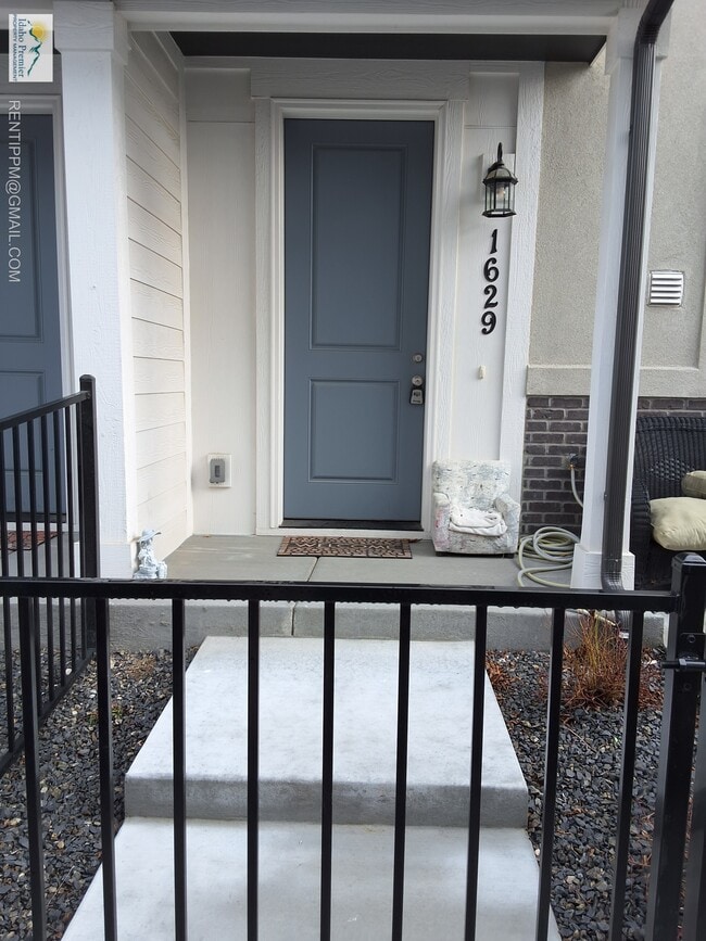 Building Photo - 1629 N Mumbarto Ln