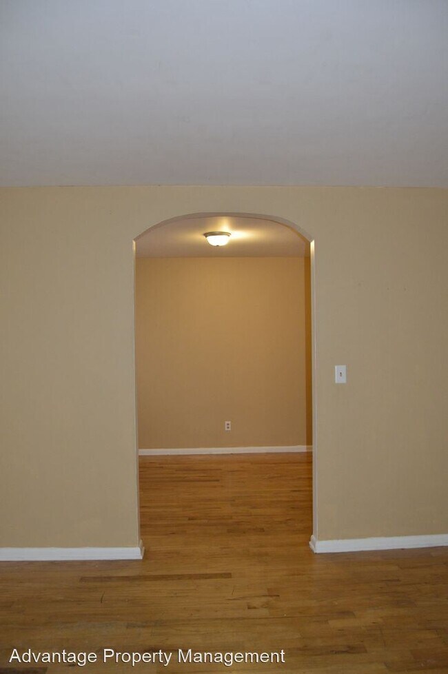 Building Photo - 3 br, 2 bath House - 1611 Chenault Dr SE