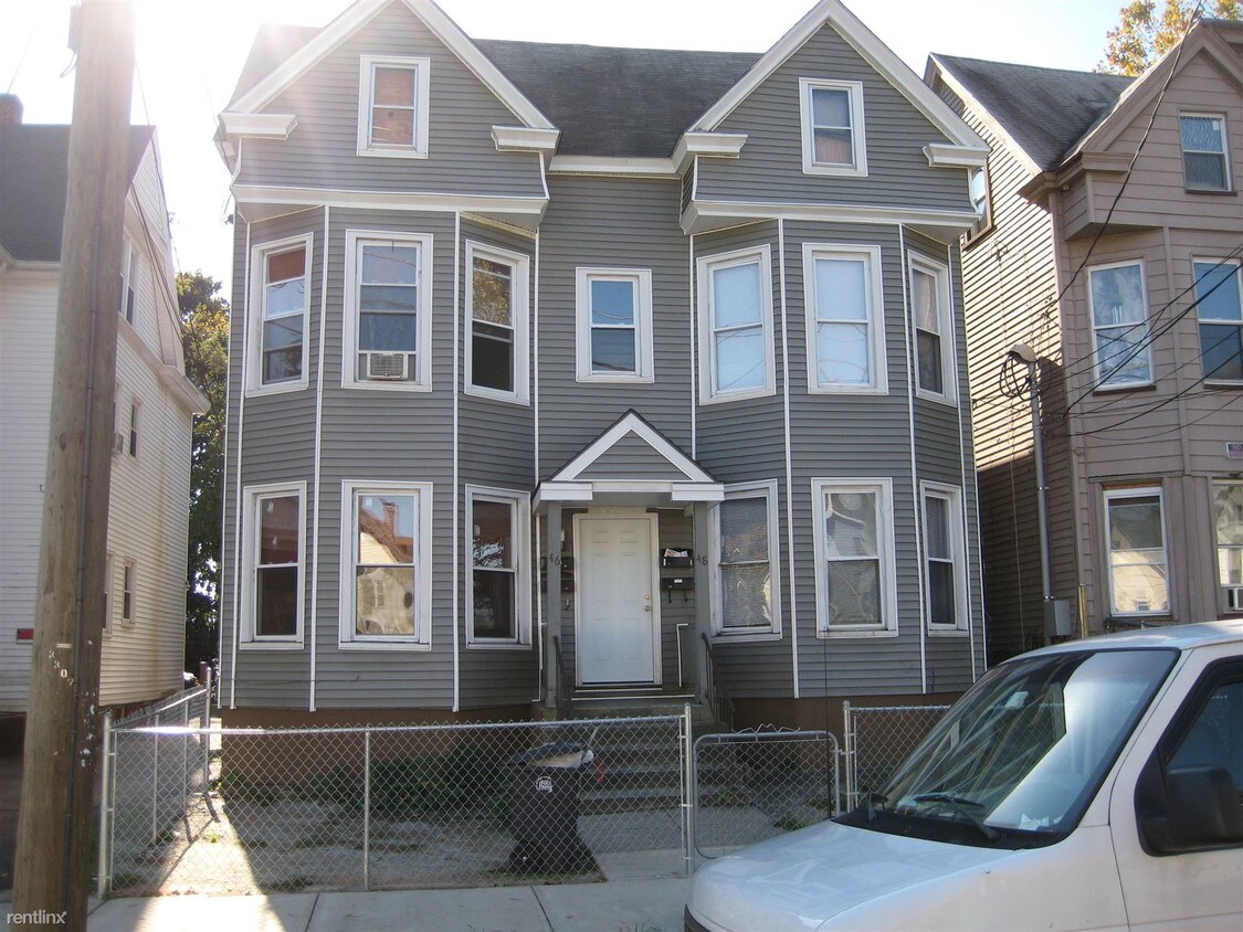 Primary Photo - 48 Henry St