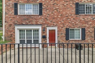 Building Photo - 1565-A N Van Dorn St