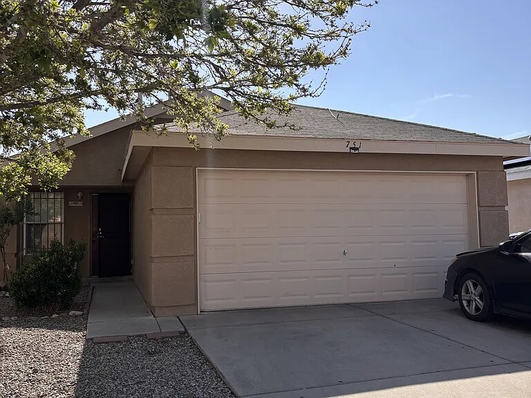 Foto principal - 751 Noah Ave SW