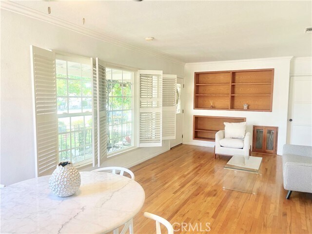 Foto del edificio - 10541 Lindenvale Rd