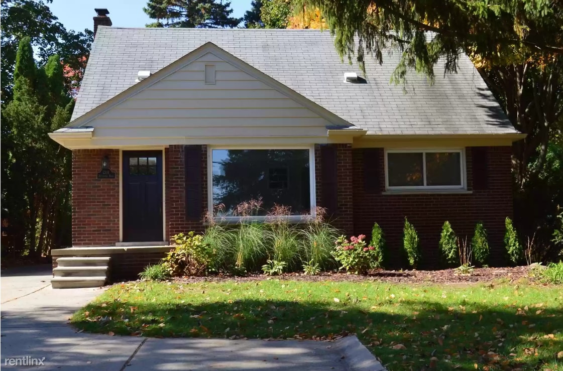 Foto principal - 4 br, 2.5 bath House - 2111 Rochester Rd