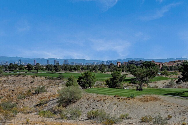Foto del edificio - Mira Villa