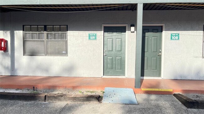 Building Photo - 321 Oak Rose Ln