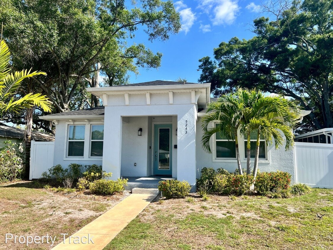 Primary Photo - 4 br, 2.5 bath House - 5243 BURLINGTON AVE N