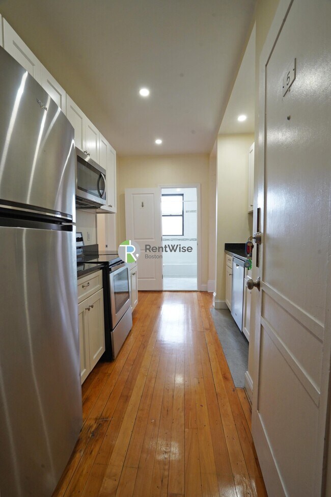 Foto del edificio - 1218 Commonwealth Ave