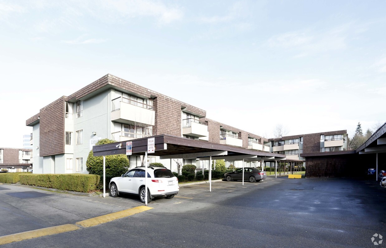 Primary Photo - Elmwood Court