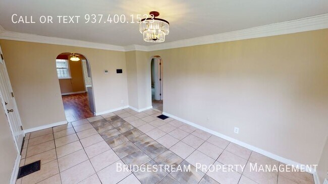 Foto del edificio - Nice 2 bedroom (potential 4 bedroom), 2 fu...