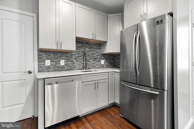 Foto del edificio - 501 H St NW