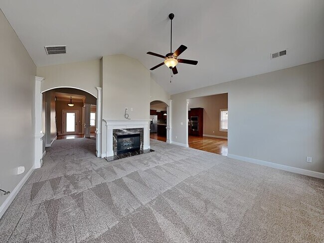 Building Photo - 412 Icicle Ct