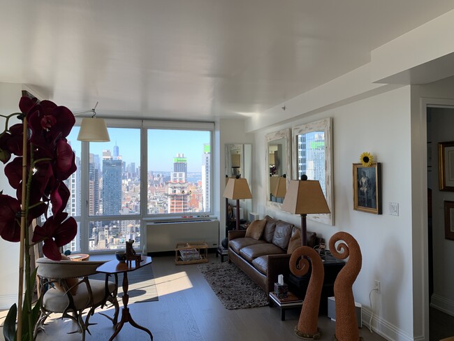 Building Photo - 125 West 31st Street