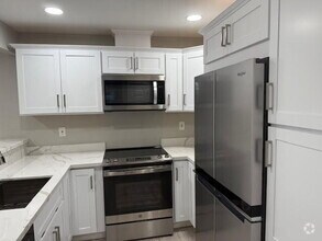 Building Photo - 105 Compton Cir