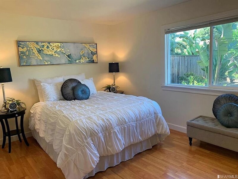 Foto principal - 5631 E Cornell Ave