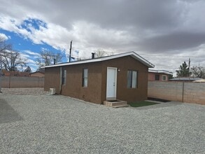 Building Photo - 812 San Andres Ave NW
