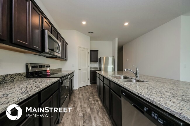 Building Photo - 146 Hidden Lk Lp