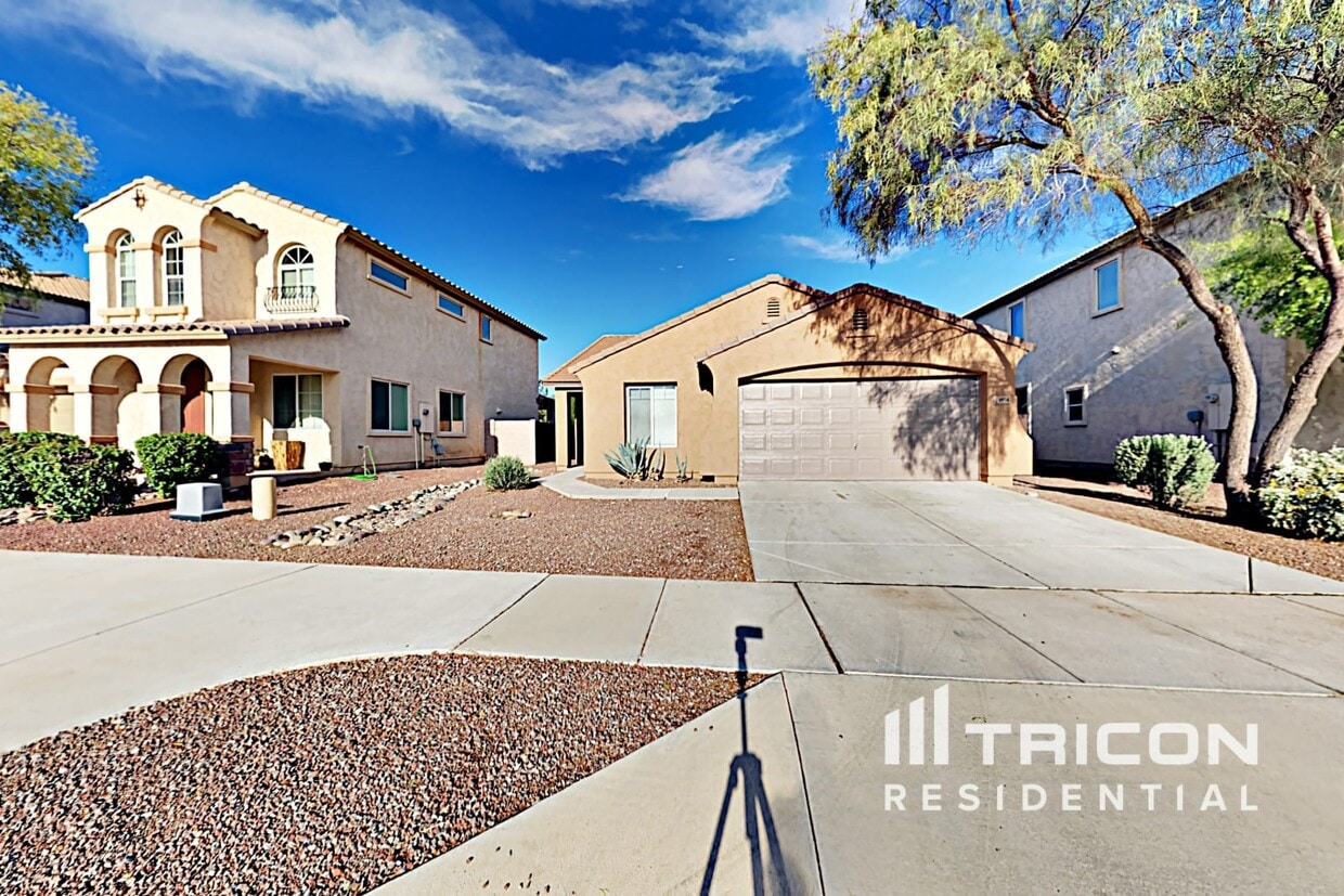Primary Photo - 6914 S 38th Ln