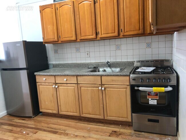 Building Photo - 303 Throop Ave