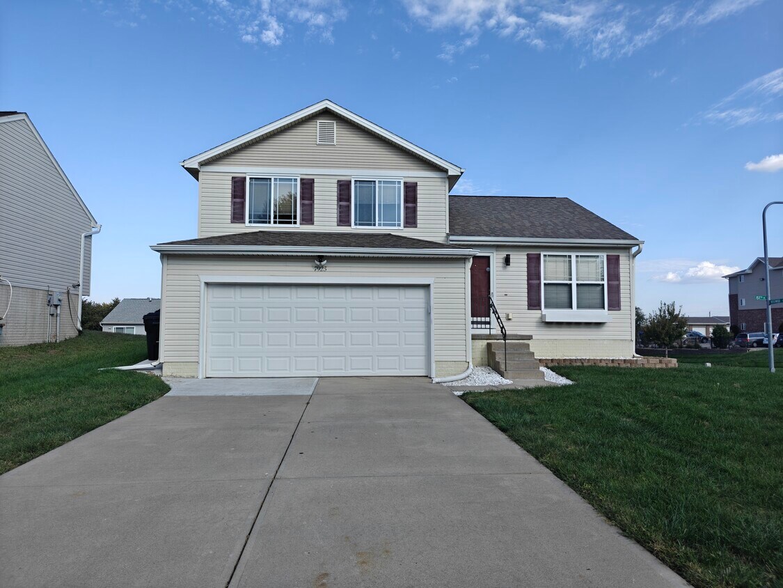 Foto principal - 7925 S 157th St